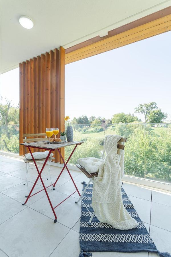Il Lago - Azur - Cozy Luxurious Smart Home By The Lake Voluntari Eksteriør bilde