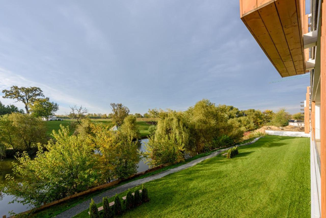 Il Lago - Azur - Cozy Luxurious Smart Home By The Lake Voluntari Eksteriør bilde