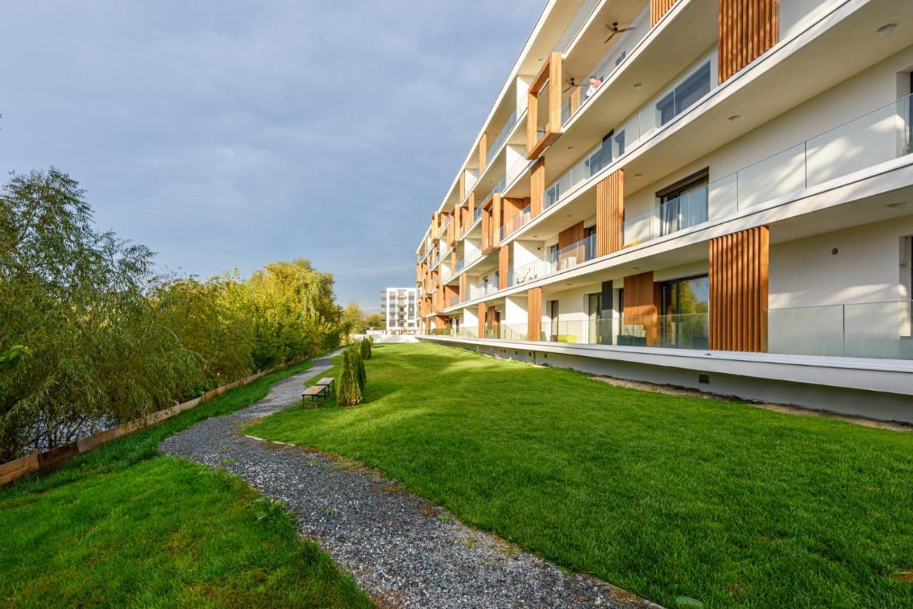 Il Lago - Azur - Cozy Luxurious Smart Home By The Lake Voluntari Eksteriør bilde