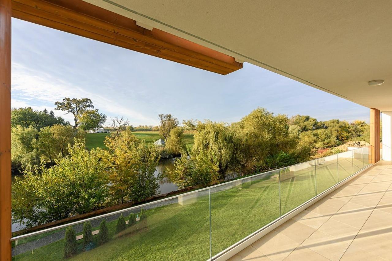 Il Lago - Azur - Cozy Luxurious Smart Home By The Lake Voluntari Eksteriør bilde