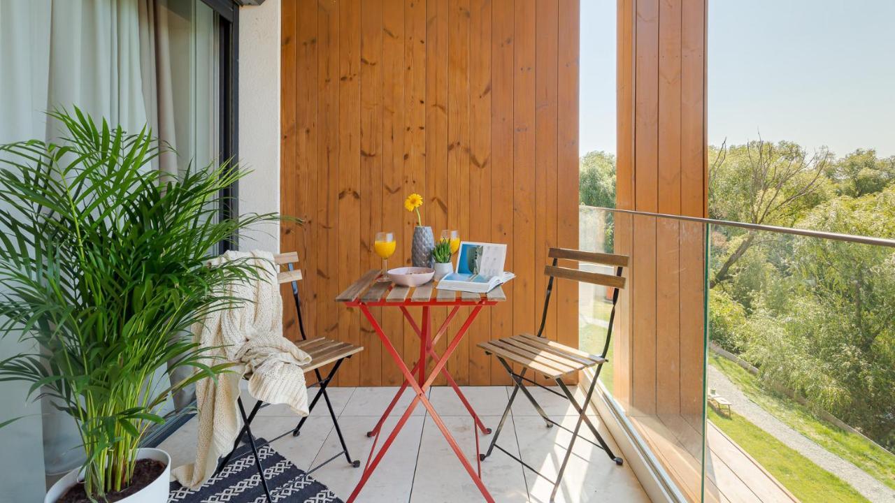 Il Lago - Azur - Cozy Luxurious Smart Home By The Lake Voluntari Eksteriør bilde